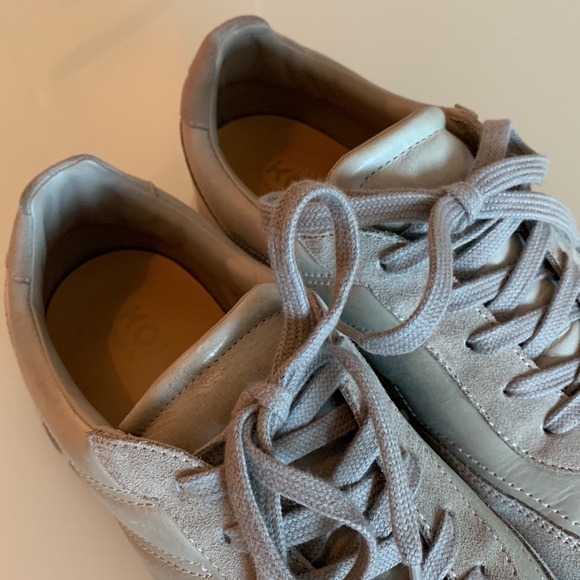 Koio retro runners in breeze. - Picture 10 of 10